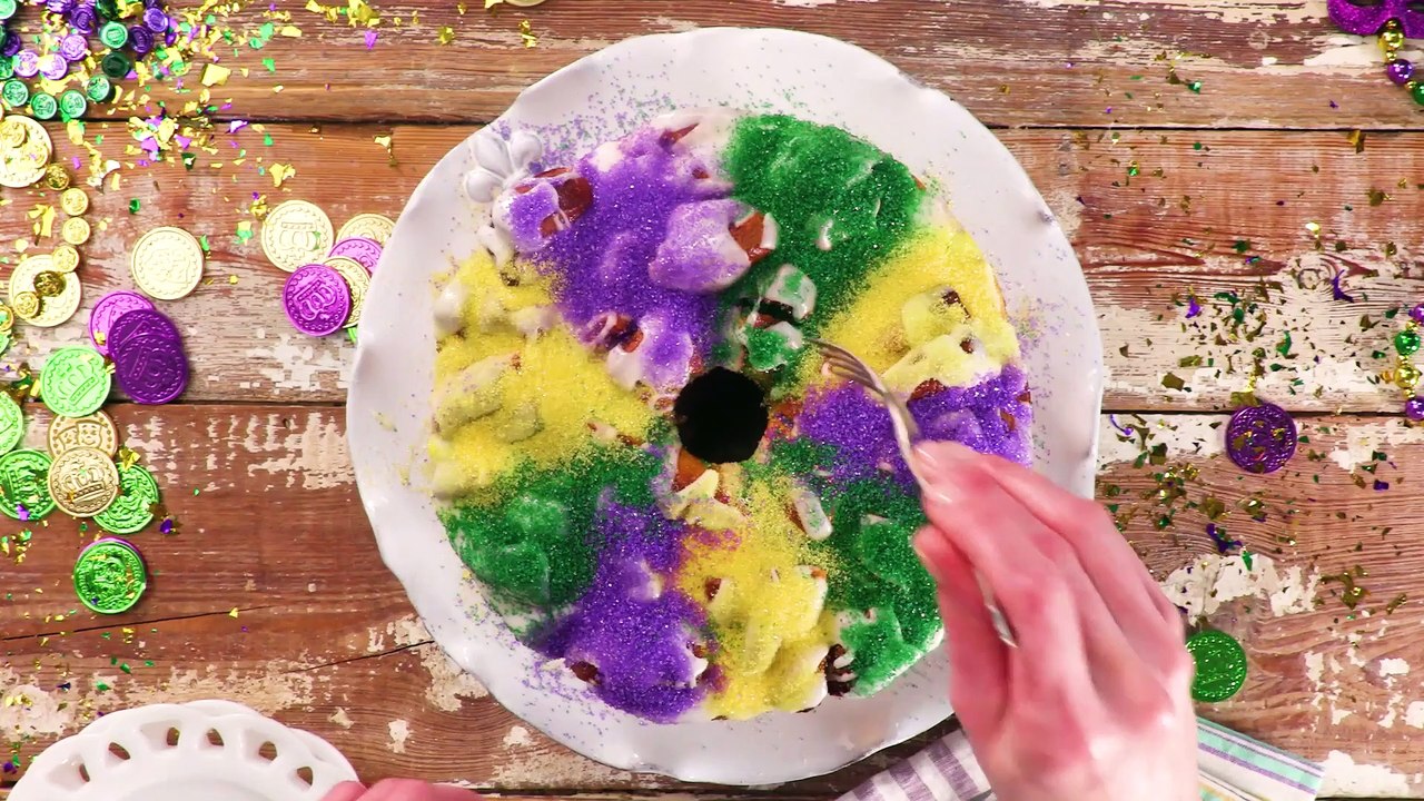 King Cake Monkey Bread