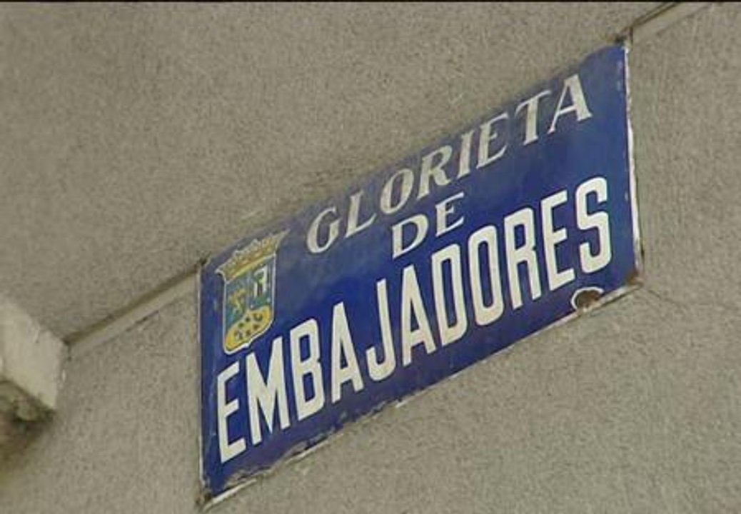 Los vecinos de Embajadores se manifiestan en contra de las 'cundas'