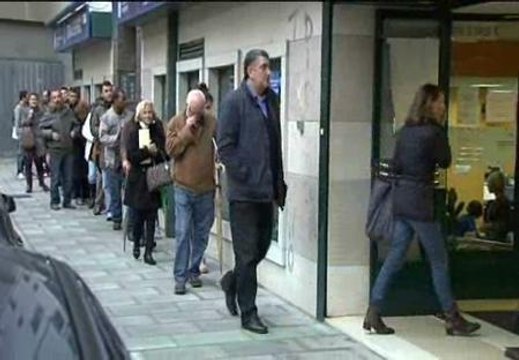 El paro alcanza los 4.420.462 desempleados