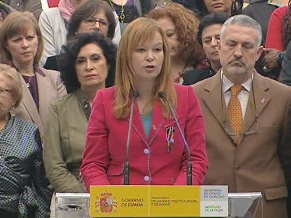 Pajín: "La denuncia para dejar atrás la violencia"