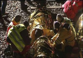 Descargar video: Los ecologistas detienen durante varias horas al tren con residuos nucleares