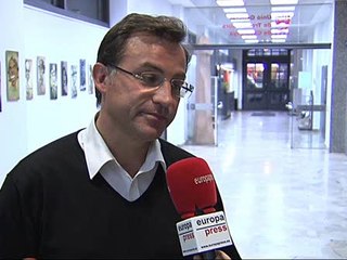 Militantes del PSOE convocan consulta alternativa