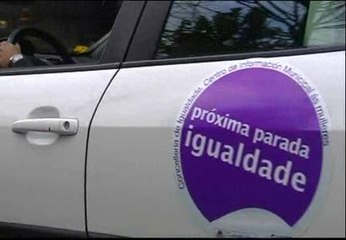 Los taxis de Ourense en la polémica al publicitar clubes de alternes y mensajes por la igualdad de la mujer
