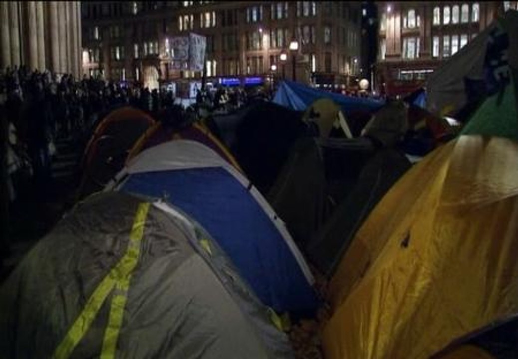 Los indignados de Londres mantienen la ocupación en St Paul