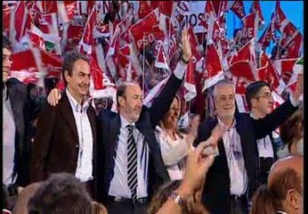 La cúpula del PSOE arropa a Rubalcaba en el sprint final