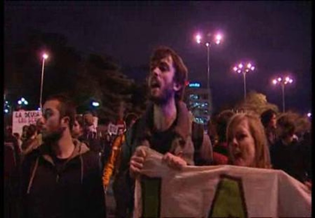 En torno a 250 estudiantes se manifiestan en Madrid en contra de los recortes de la educación pública