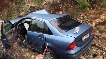 Otomobille kamyonet çarpıştı: 5 yaralı - ANTALYA