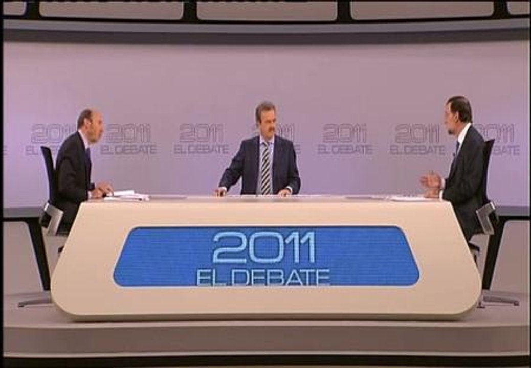 Rajoy niega que vaya a reducir las prestaciones por desempleo