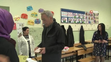 Galatasaray Spor Kulübü Eski Başkanı Adnan Polat,oyunu Kullandı