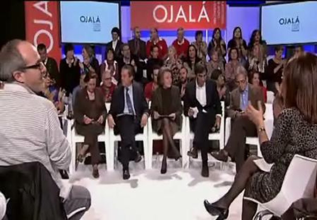 El PSOE presenta una plataforma ciudadana de apoyo a Rubalcaba y el PP insiste con su programa electoral