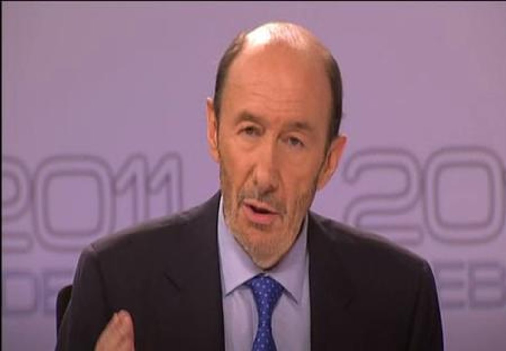 Rubalcaba: "Con la abstención no se dan becas"