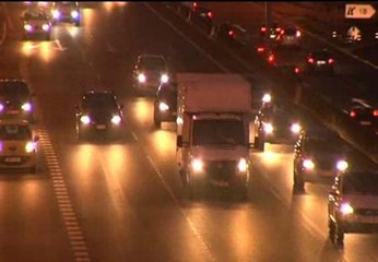 Télécharger la video: El puente de Todos los Santos se salda con 14 fallecidos en las carreteras