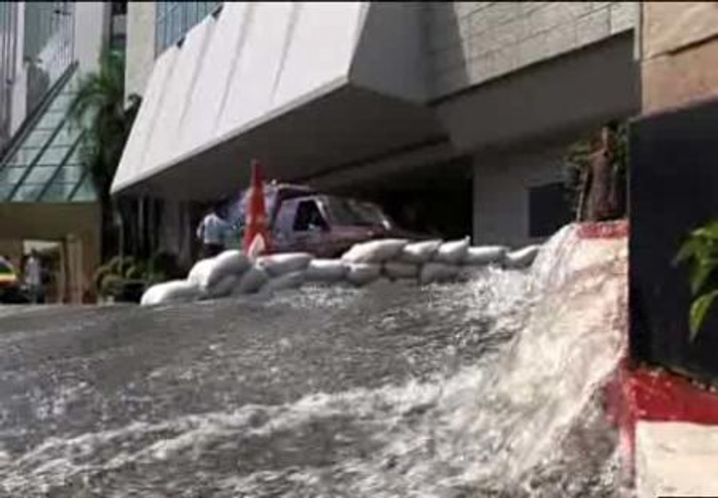 Las inundaciones dejan 400 muertos en Tailandia