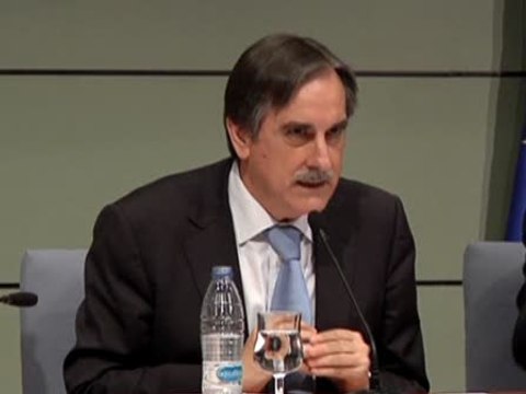 Gobierno dice que la salida de la crisis está más lejos