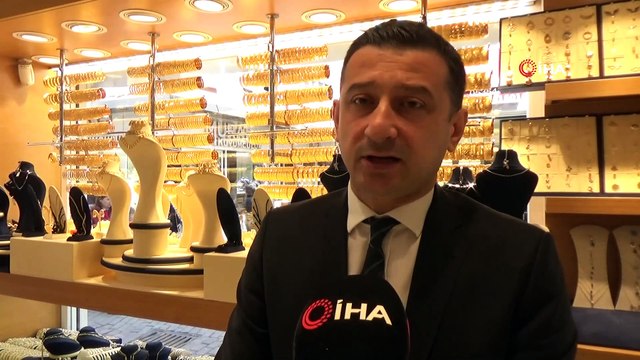 Gerçeğinden ayırt edilemeyen sahte altın kuyumcuların başını derde sokuyor