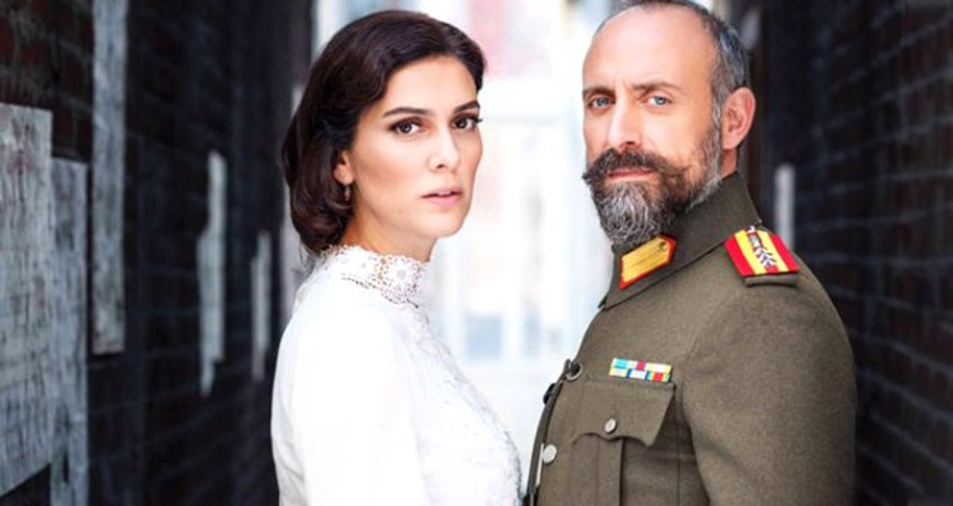Bergüzar Korel Dizi Oyunculuğunu Bıraktı