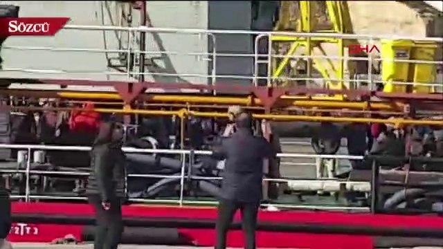 Göçmenlerin kaçırdığı gemi limana ulaştı!