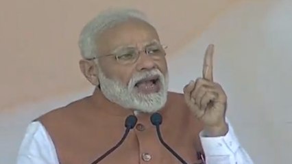 PM Modi attacks Congress during his speech in Meerut | Oneindia News