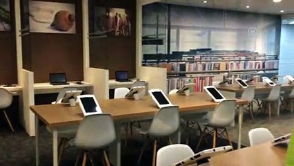 Mimarisi bilgeliği simgeleyen Malezya Ulusal Kütüphanesi - KUALA LUMPUR