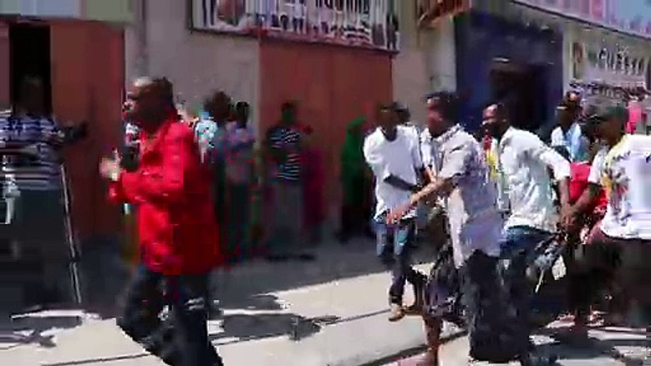 11 قتيلاً جراء تفجير استهدف مطعماً في مقديشو