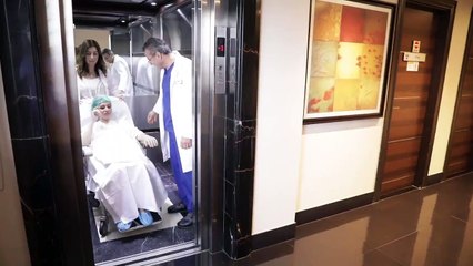 د. نادر صعب: شدّ البطن وسيلتكِ للتخلّص من تشققات الحمل