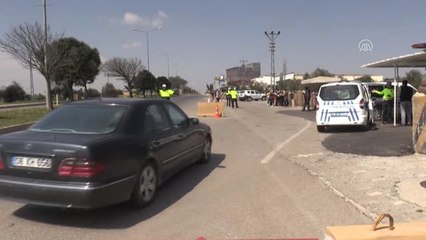 Kurallara Uyan Sürücülere Kitap Dağıttılar