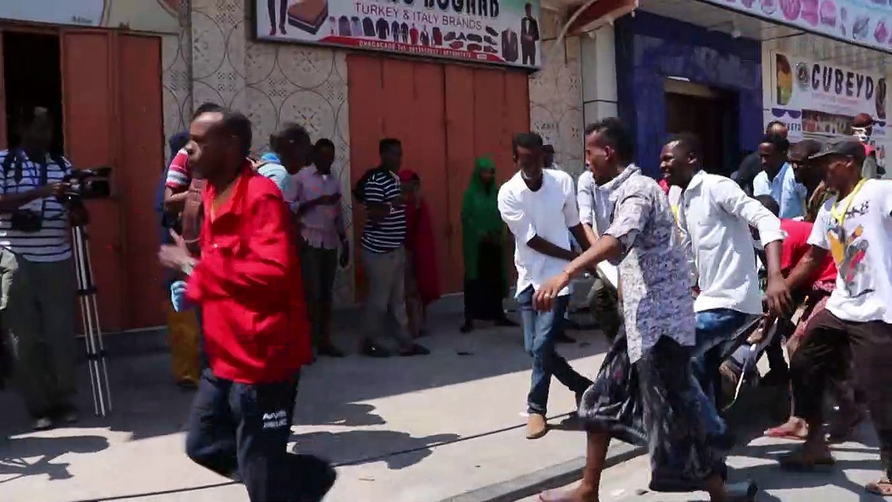11 قتيلاً جراء تفجير استهدف مطعماً في مقديشو