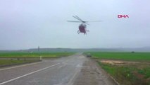 Diyarbakır Ambulans Helikopter, Kazada Yaralanan Kadın İçin Yola İndi