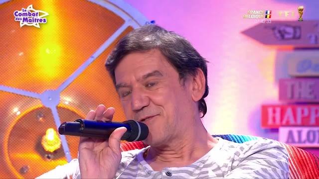 Les 12 coups de midi - Le combat des Maîtres, TF1, par supestition Christian va dans les toilettes des filles, mardi 10 juillet 2018