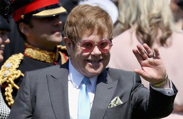 Meghan Markle fa una richiesta a Elton John: vuole che insegni al figlio a suonare il piano