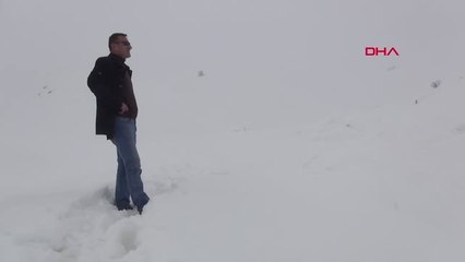 Hakkari Yüksekova'da Çığ Düştü, Mezra Yolu Kapandı