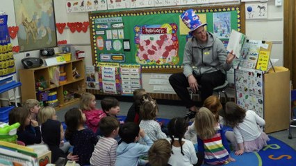 Mason Plumlee Reads to Elementary School Students