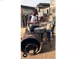 Барабанщик из нигерии