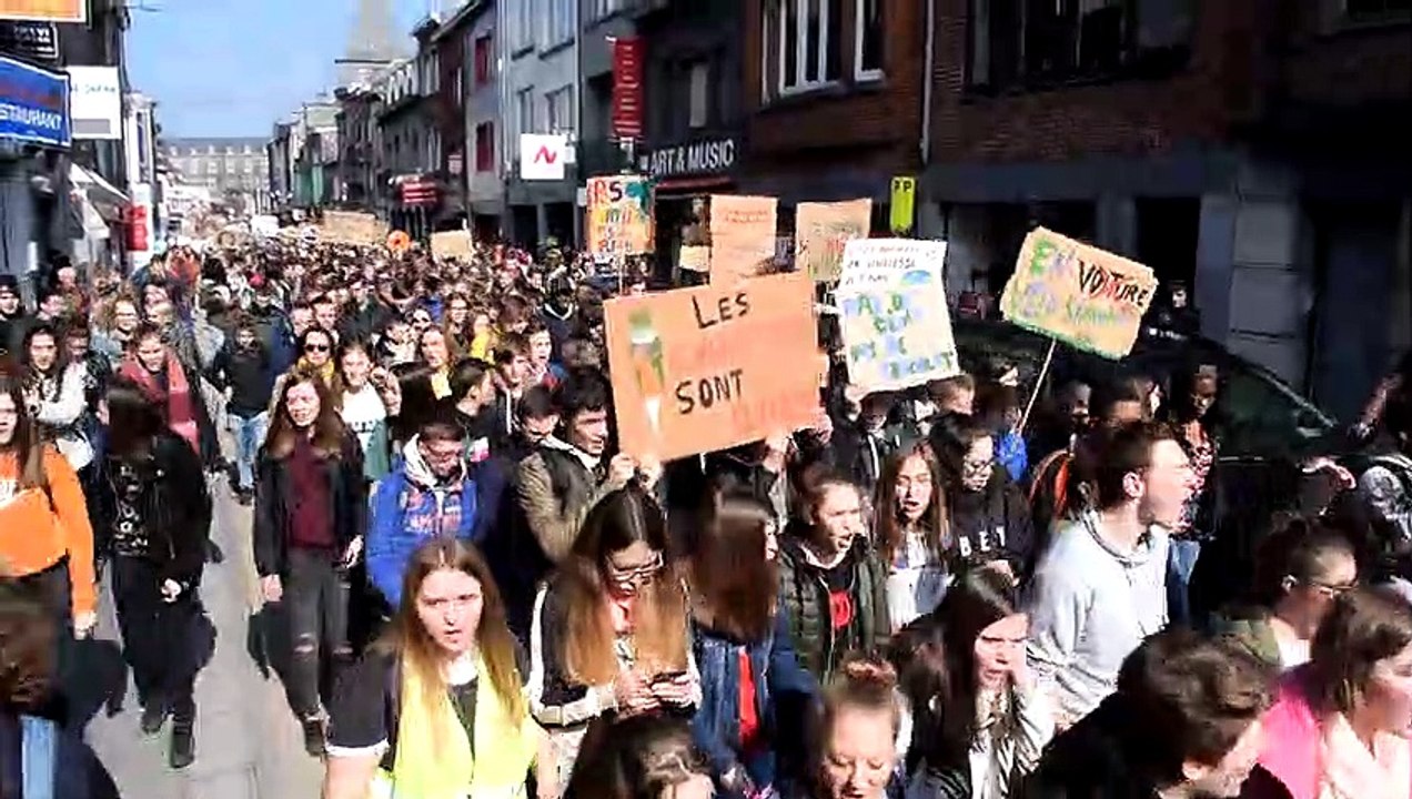 Plus de 2000 jeunes ont marché pour le climat à Bastogne