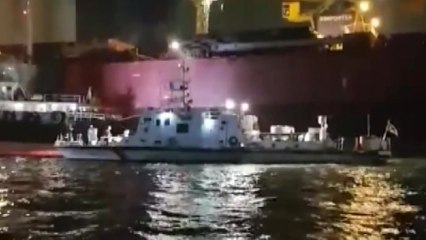 울산항 정박 파나마 화물선 벙커C유 유출‥긴급 방제 / YTN