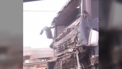 당진에서 탱크로리·화물차 추돌해 1명 부상 / YTN