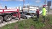 Diyarbakır Zincirleme Kazada Kamyonet Altında Kalan Otomobilin Sürücüsü Ölümden Döndü