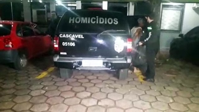 Homem é detido durante ação da Delegacia de Homicídios