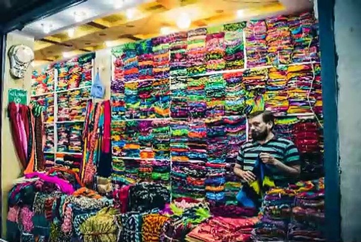 Markets of Lahore: Azam cloth Market