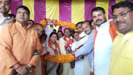 रामशंकर कठेरिया बोले- राज्य और केंद्र में हमरी सरकार, किसी ने उंगली दिखाई तो तोड़ दी जाएगी