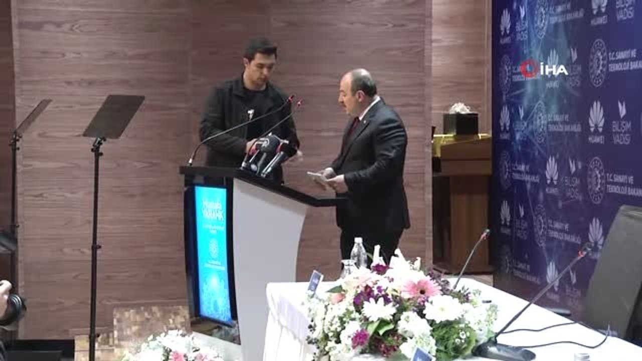 Sanayi ve Teknoloji Bakanı Mustafa Varank, Bilişim Vadisi'nde Müjdeyi Verdi