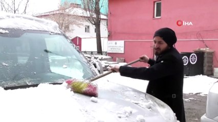 Ardahan'da yoğun kar, kenti beyaza bürüdü