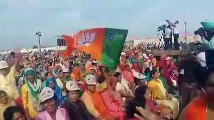 10th class students waiting for PM Modi