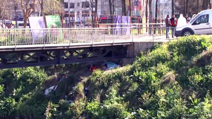 Eşinden ayrı yaşayan adam köprü altında ölü bulundu