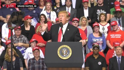 Télécharger la video: Trump Says Democrats 'Defrauding The Public With Ridiculous Bulls***'