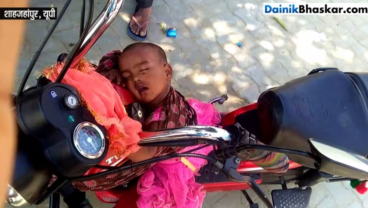 वायरल फोटोः माता-पिता ने अपनी ही 3 साल की बेटी...