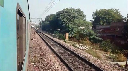 Agra InterCity Express (14211) Crossing Electric _ Diesel Engine Combo