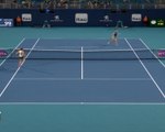 تنس: بطولة ميامي: بليسكوفا تتغلّب على هاليب 7-5 و6-1