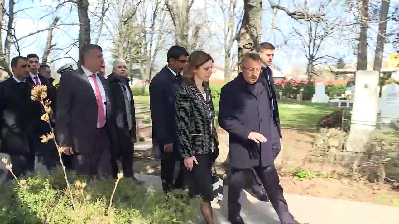 Cumhurbaşkanı Yardımcısı Oktay'dan, Türk Şehitl...