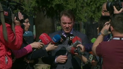 Protesta e gjashtë e opozitës; Mungon Basha dhe Rama - Top Channel Albania - News - Lajme